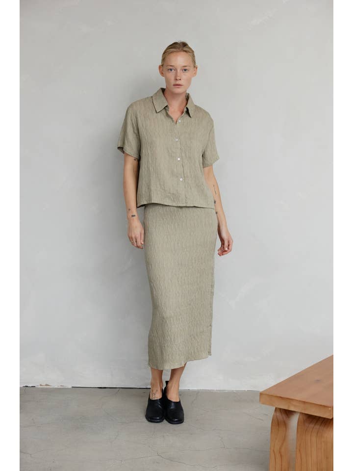 MOD REF - Vendita all'ingrosso Camicia button down - Donna - The Miranda Top | Top con bottoni testurizzati26