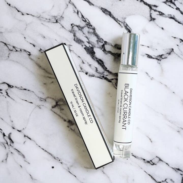 Brume d'air frais pour linge et pièce format voyage, étui de 12 pour la vente par Davidson Candle Company LLC