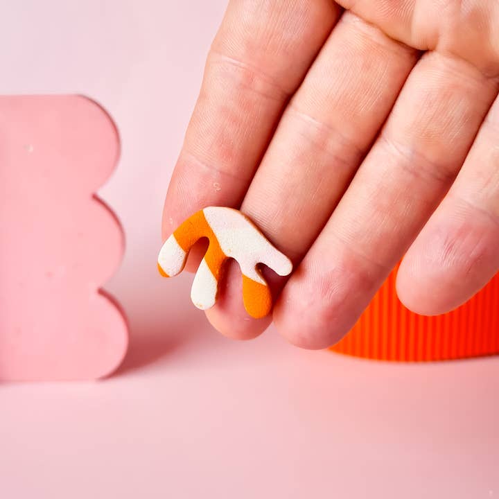 Mono - Vendita all'ingrosso Orecchini pendenti - Orecchini fatti a mano in argilla polimerica a forma organica arancione e rosa.15