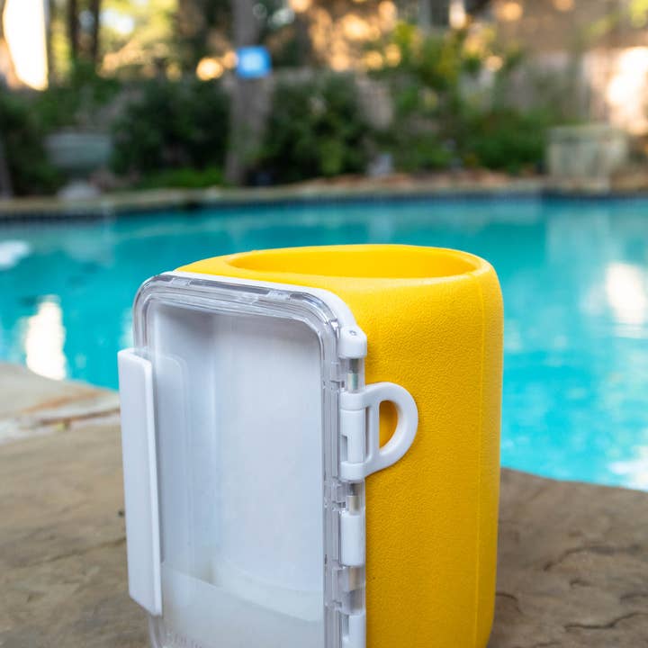 Kangaroozie - Wholesale Drink Huggers & Koozies - Kangaroozie (for regular cans) - Koozie with Pocket2