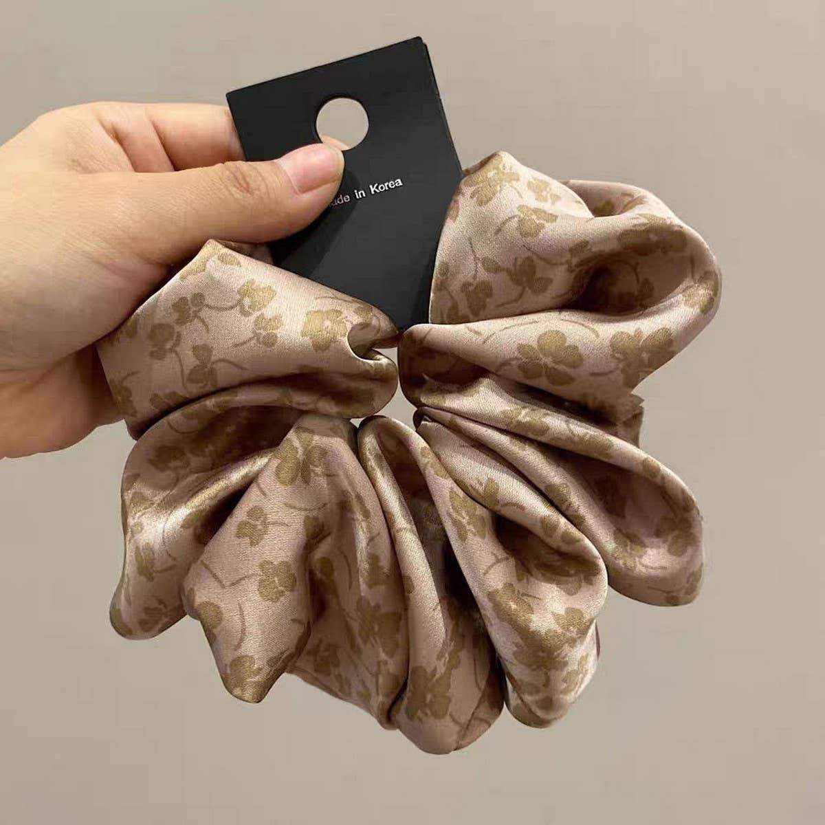 ACCITY - Wholesale Scrunchie - Women's - NEW RETRO GENTLE FLOWER HAIR SCRUNCHIES_CWAHA17412