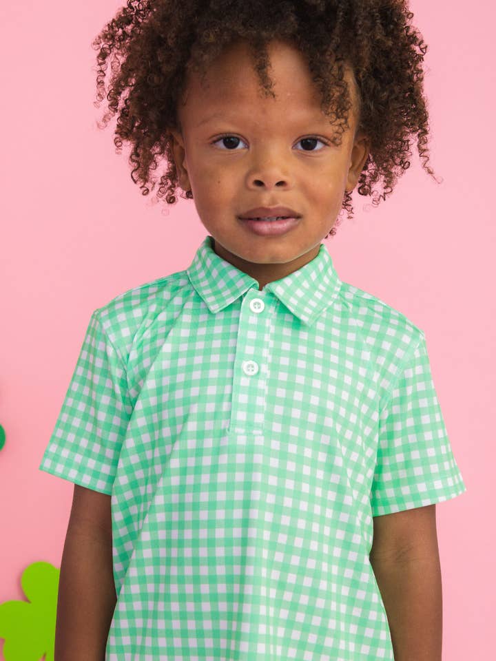 Polo à manches courtes en tricot à carreaux bourgeon de printemps classique pour garçons pour la vente par RuffleButts + RuggedButts