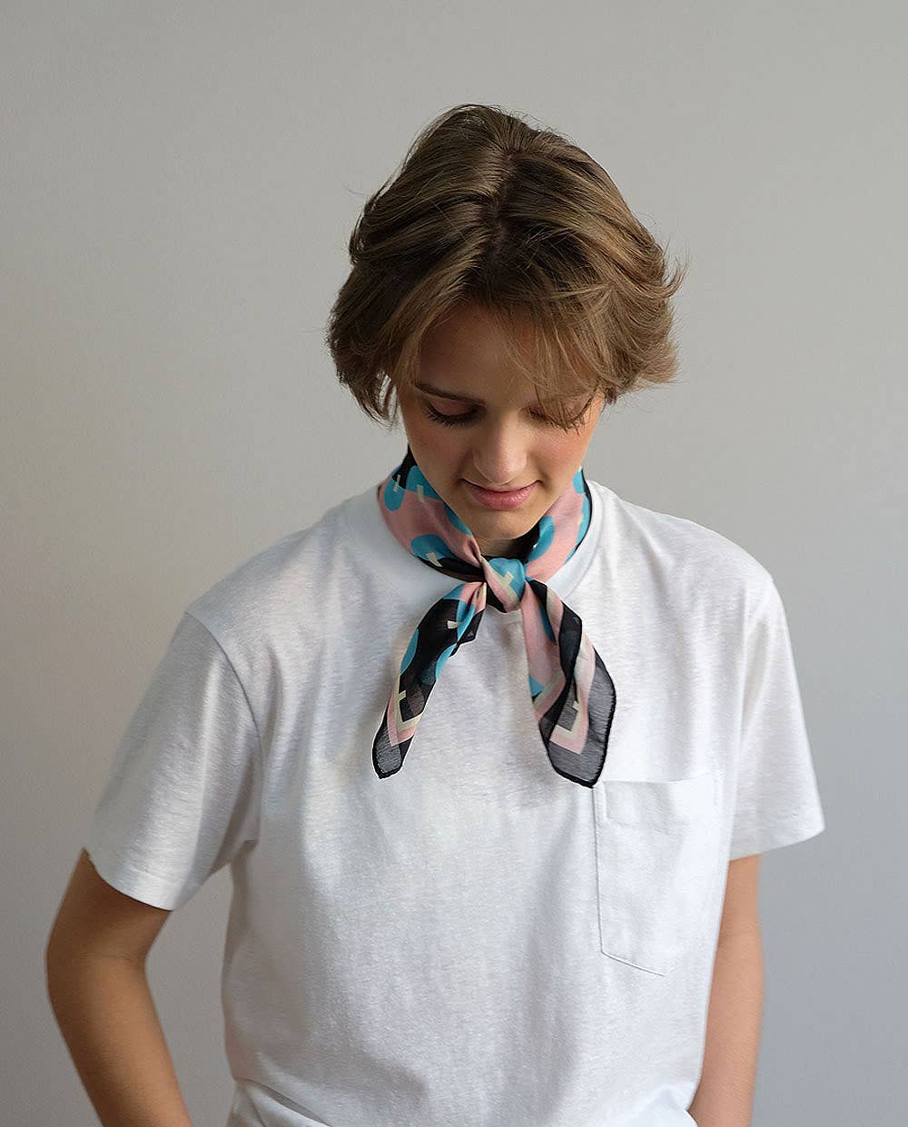 Haferkorn & Sauerbrey – Großhandel Schal – Unisex – Funky Waves Tuch, Seiden-Baumwollmischung, 60x60 cm4