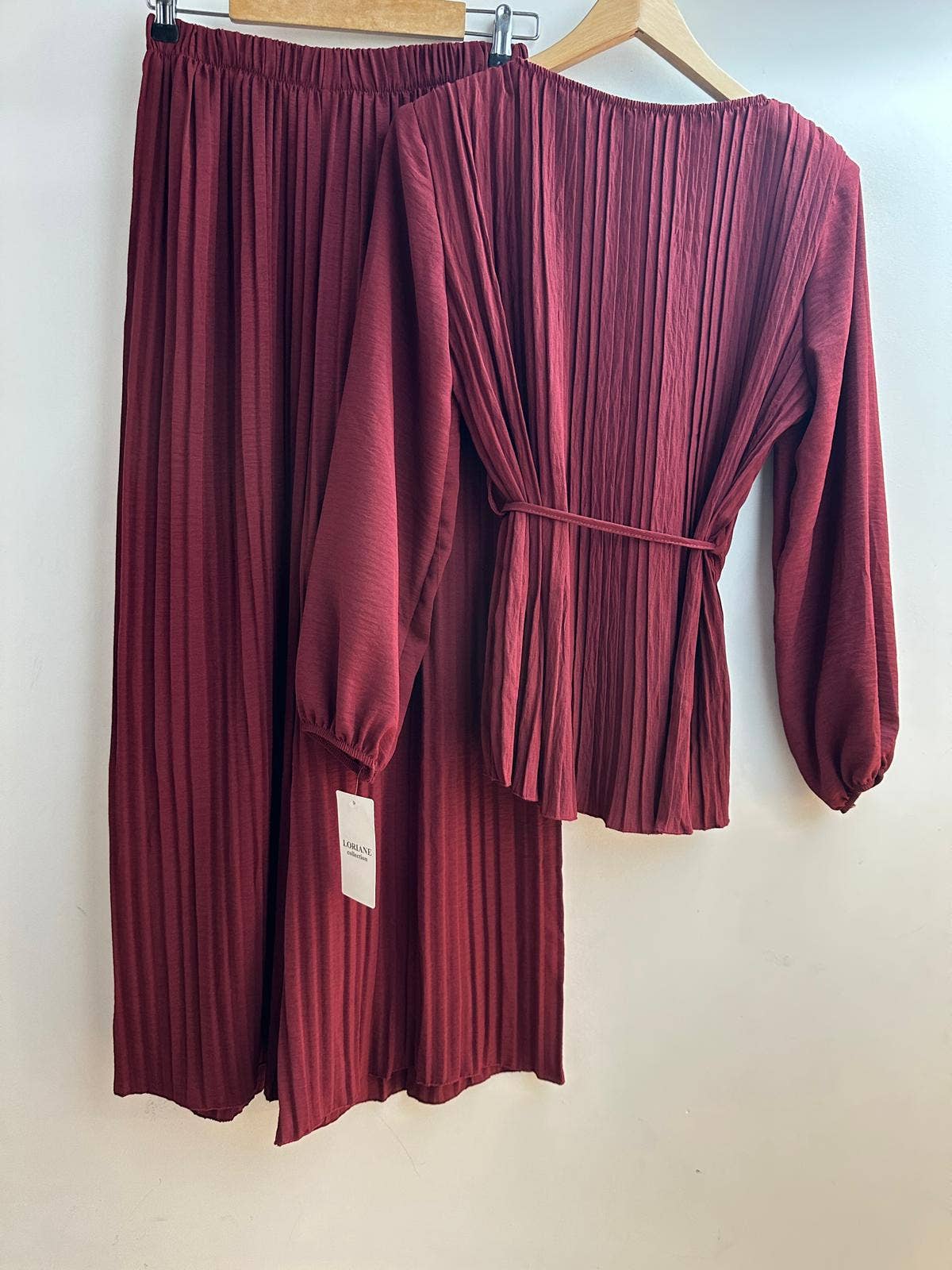 LORIANE - Vendita all'ingrosso Completo top e pantaloni (NON loungewear) - Donna - 7339E Completo plissettato tinta unita con top e pantaloni3