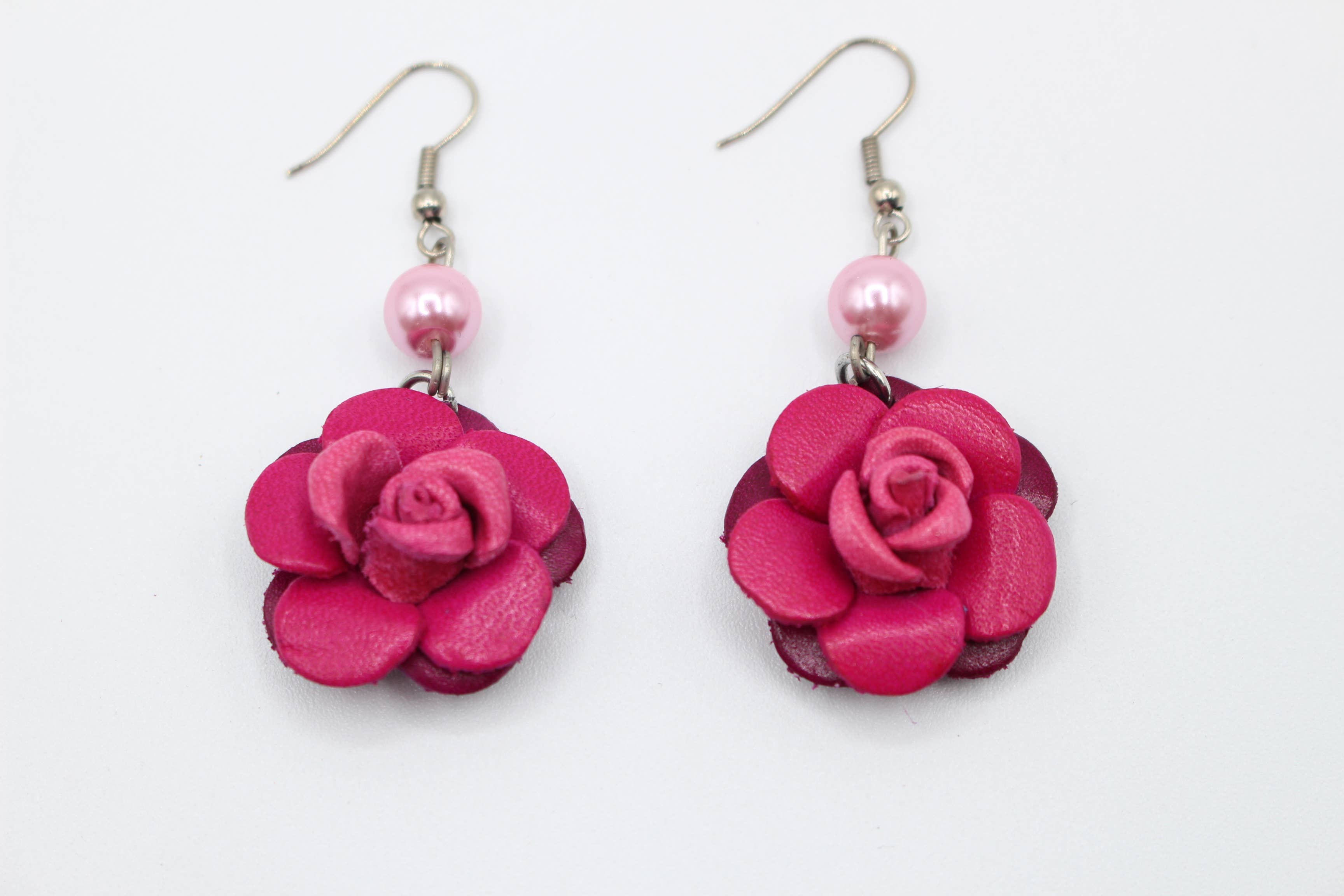 Sunflower Handmade leather inc - Vendita all'ingrosso Orecchini pendenti - orecchini a forma di rosa in pelle fatti a mano, colori assortiti7