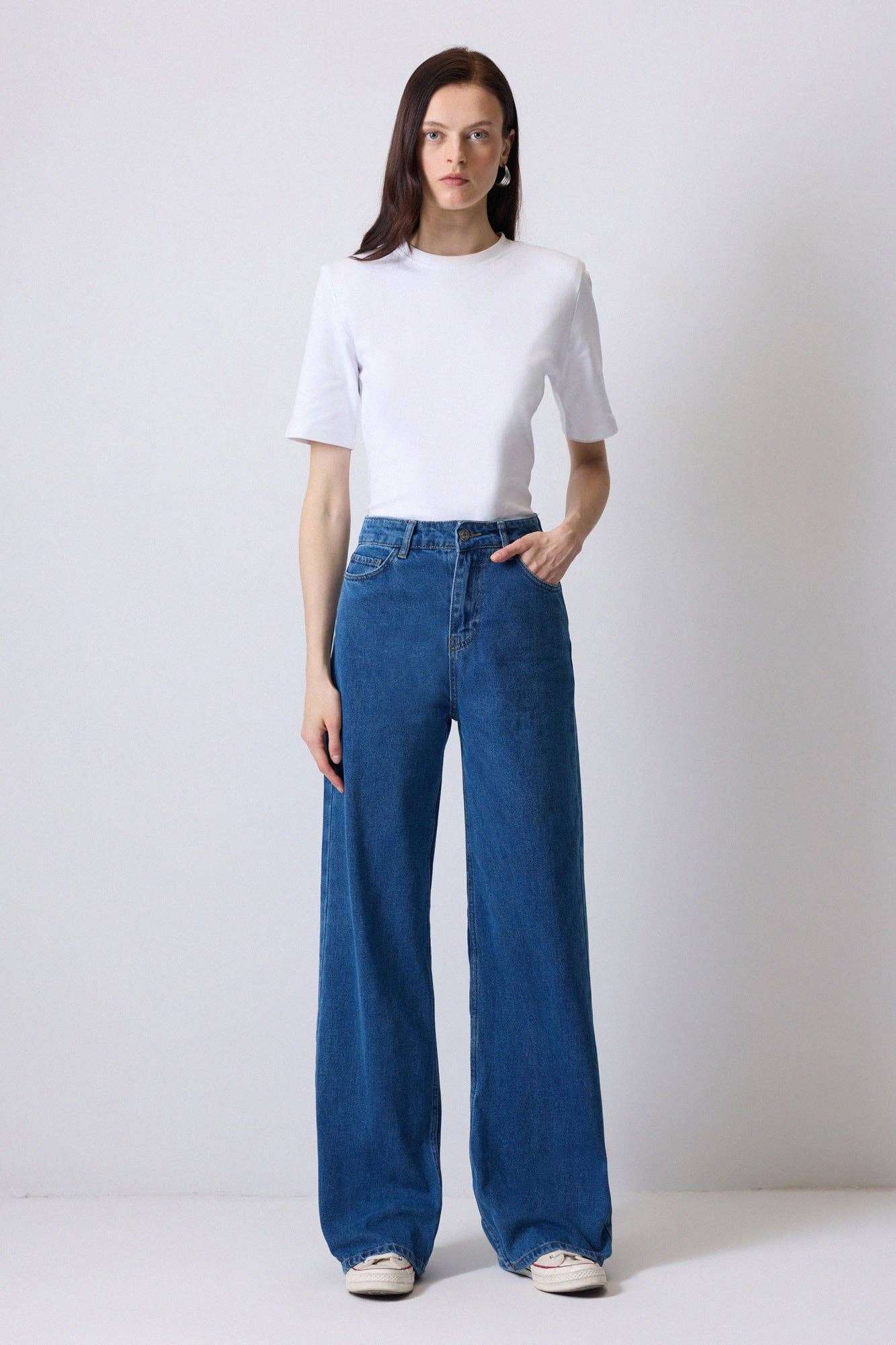 HIGH-RISE VINTAGE WIDE LEG DENIM JEANS for wholesale on Faire0