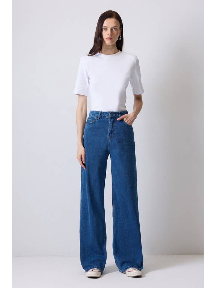 HIGH-RISE VINTAGE WIDE LEG DENIM JEANS for wholesale on Faire