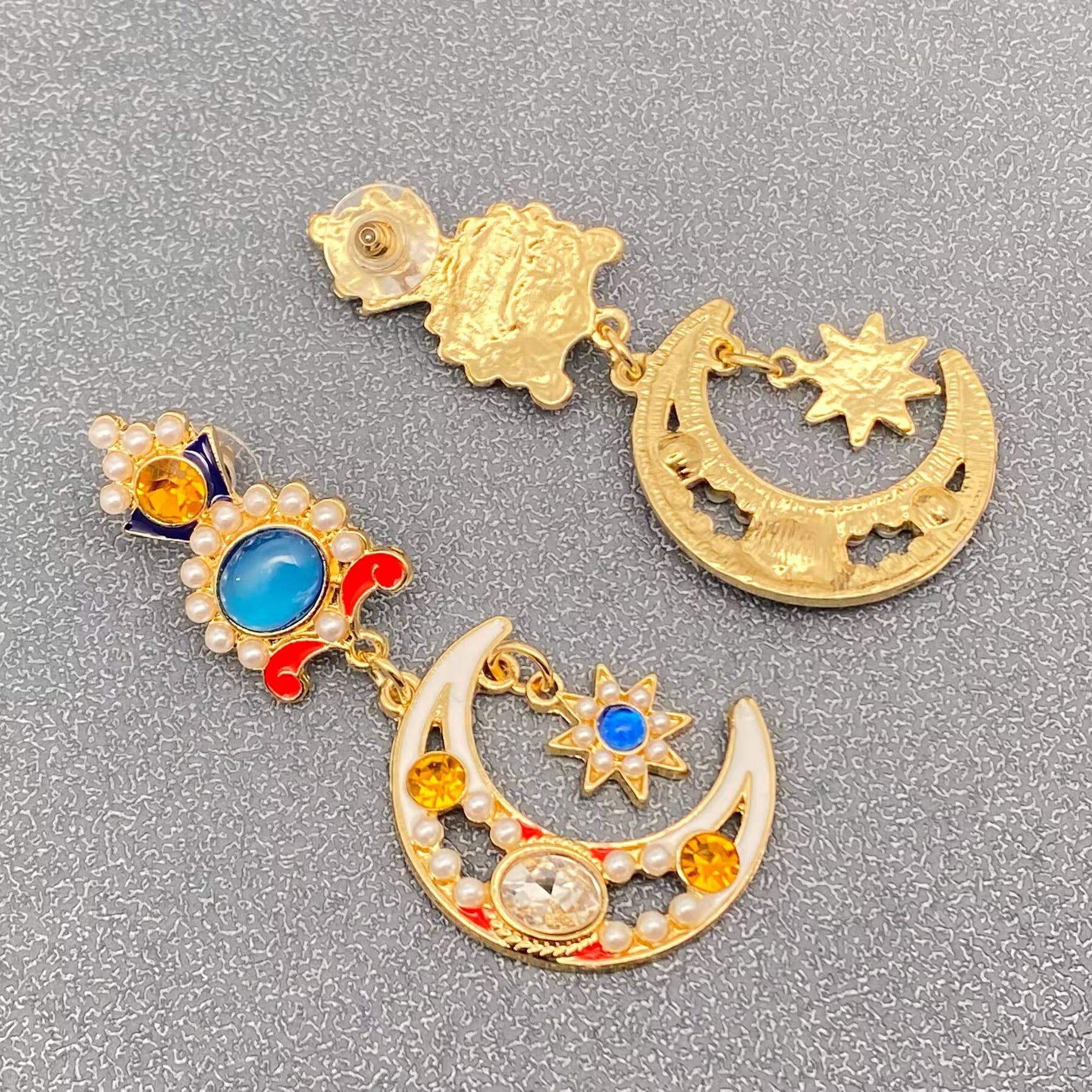 Mio Queena - Wholesale Dangle Earrings - Vintage Rhinestone Enamel Star Moon Dangle Earrings - MS2