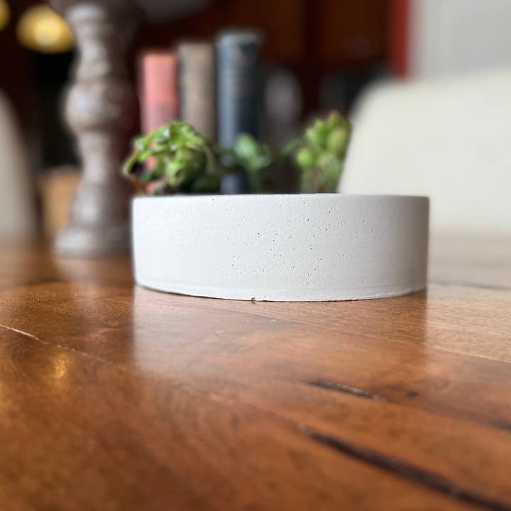 Nora - Wholesale Plant Pot - Modern Circular Planter