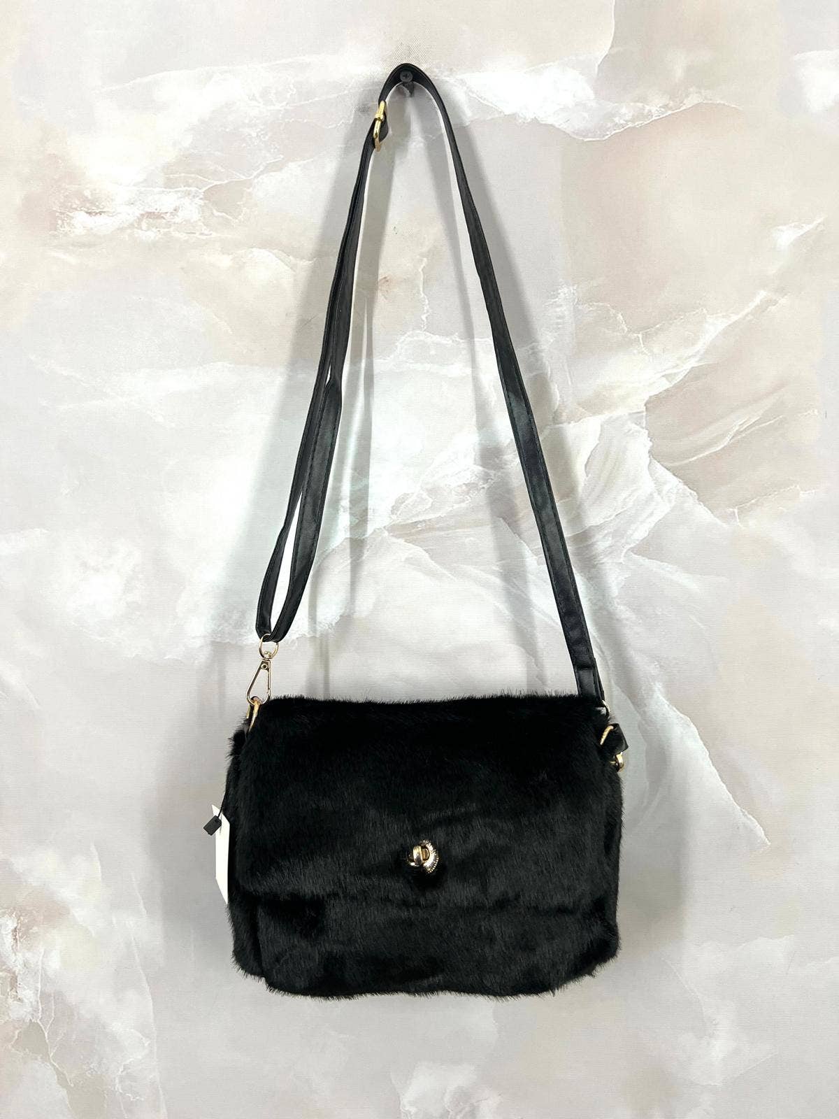 LINETA - Wholesale Crossbody Bag - Women's - SAC-3 Synthetic Fur Shoulder Bag5