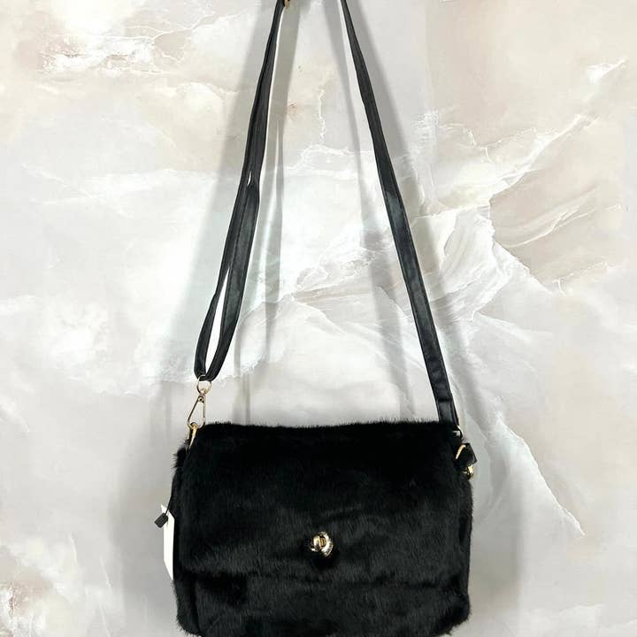 LINETA - Wholesale Crossbody Bag - Women's - SAC-3 Synthetic Fur Shoulder Bag5
