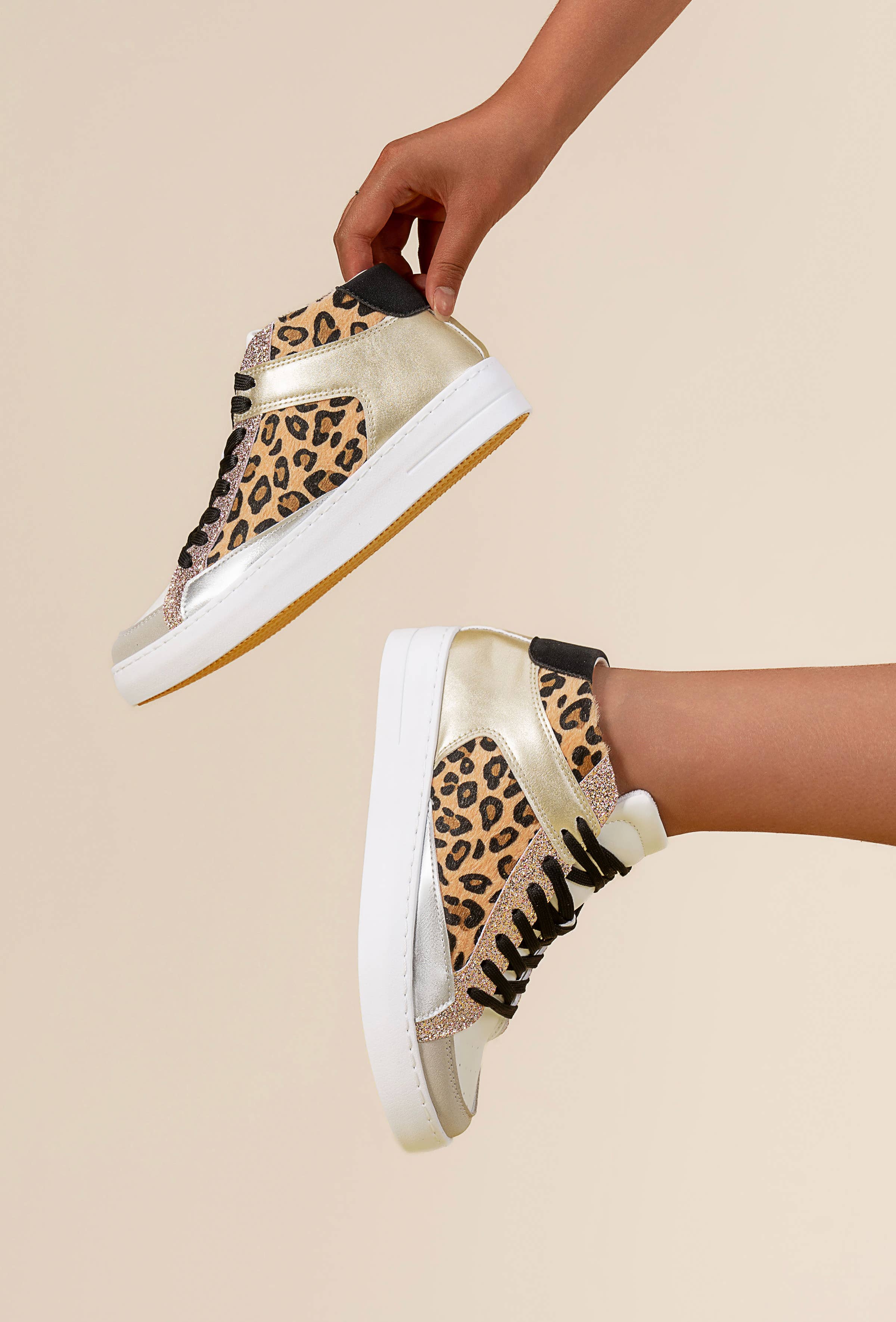 C'M PARIS – Sapatilha Lifestyle - Mulher por atacado – Ténis de Cano Alto com Lantejoulas e Estampados de Animais 65233