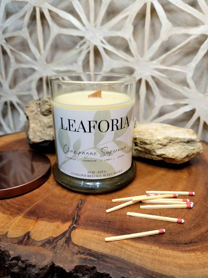 Candela 'Champagne Supernova' per la vendita all'ingrosso da parte di Leaforia