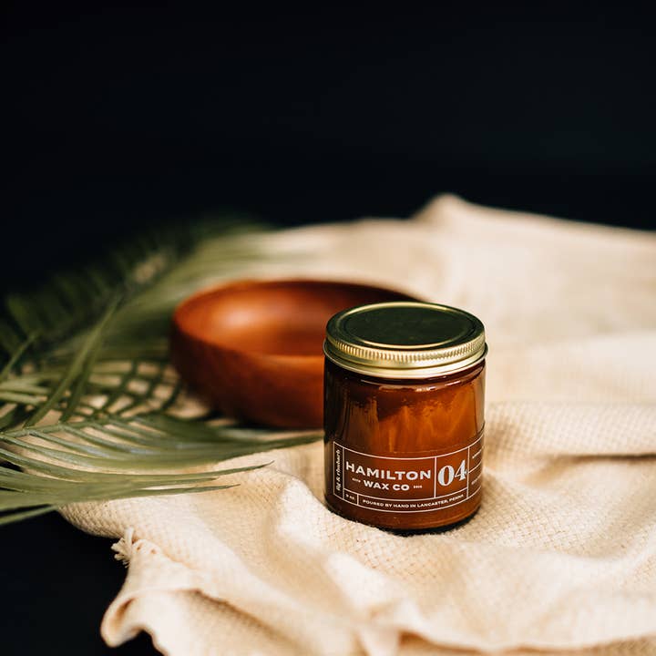 Hamilton Wax Co. - Wholesale Jar/Filled Candle - 04 Fig & Rhubarb Scented Candle - Amber Glass Jar2