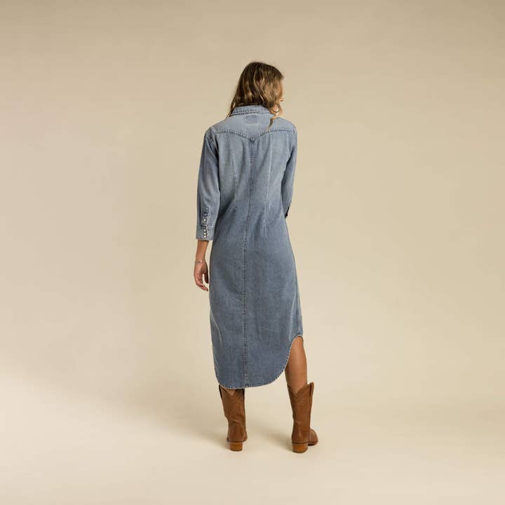 Sendero Provisions Company - Wholesale Dress - Women's - The Annie Pearl Snap Shirtdress1