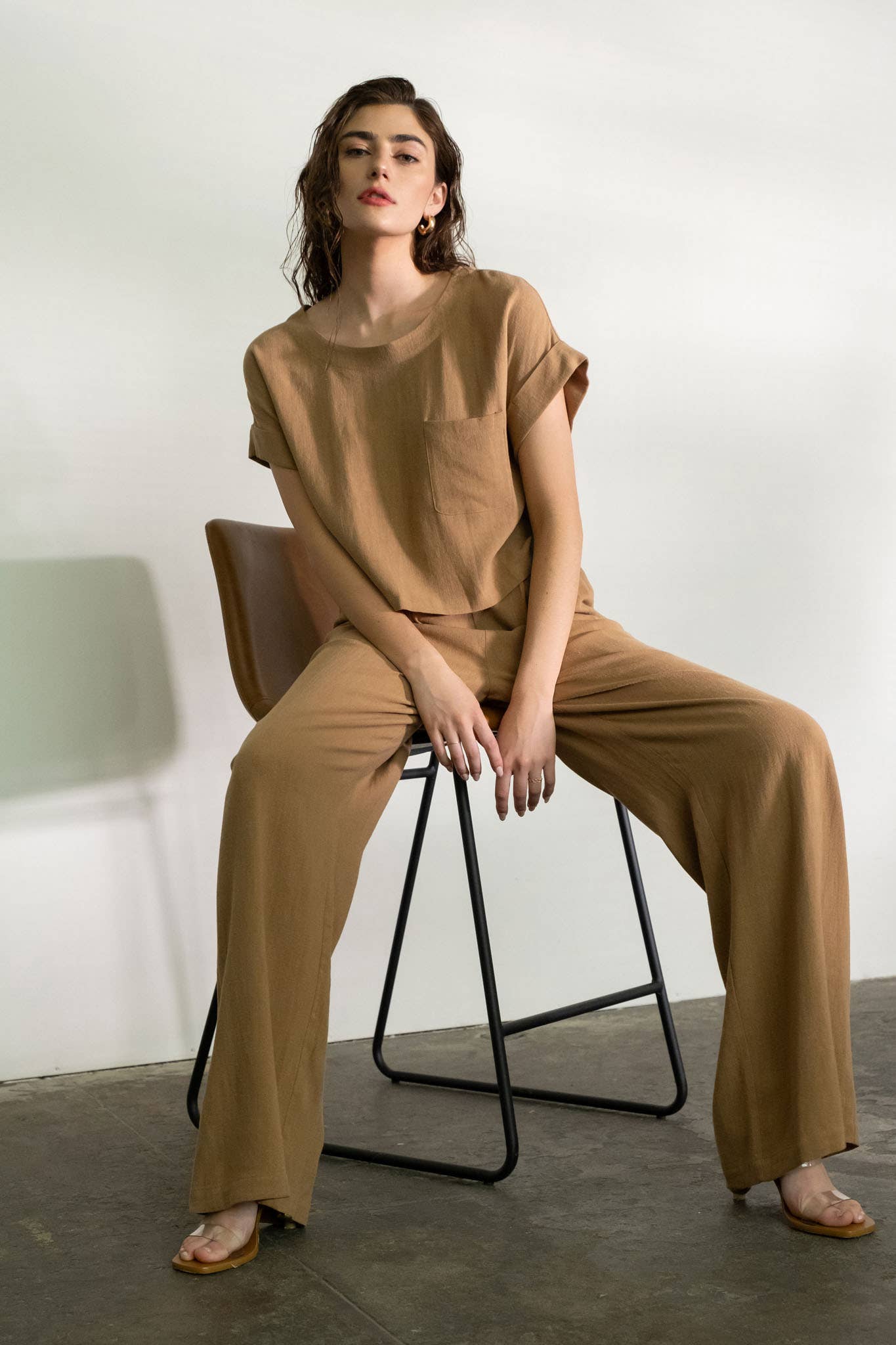 Blu Pepper - Vendita all'ingrosso Pantalone - Donna - Pantaloni a gamba ampia plissettati in lino con vita alta9