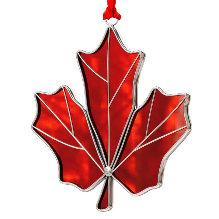Feuille d'érable en verre rouge suspendue avec cadre métallique – Accent canadien intemporel pour la vente par Longshinnning