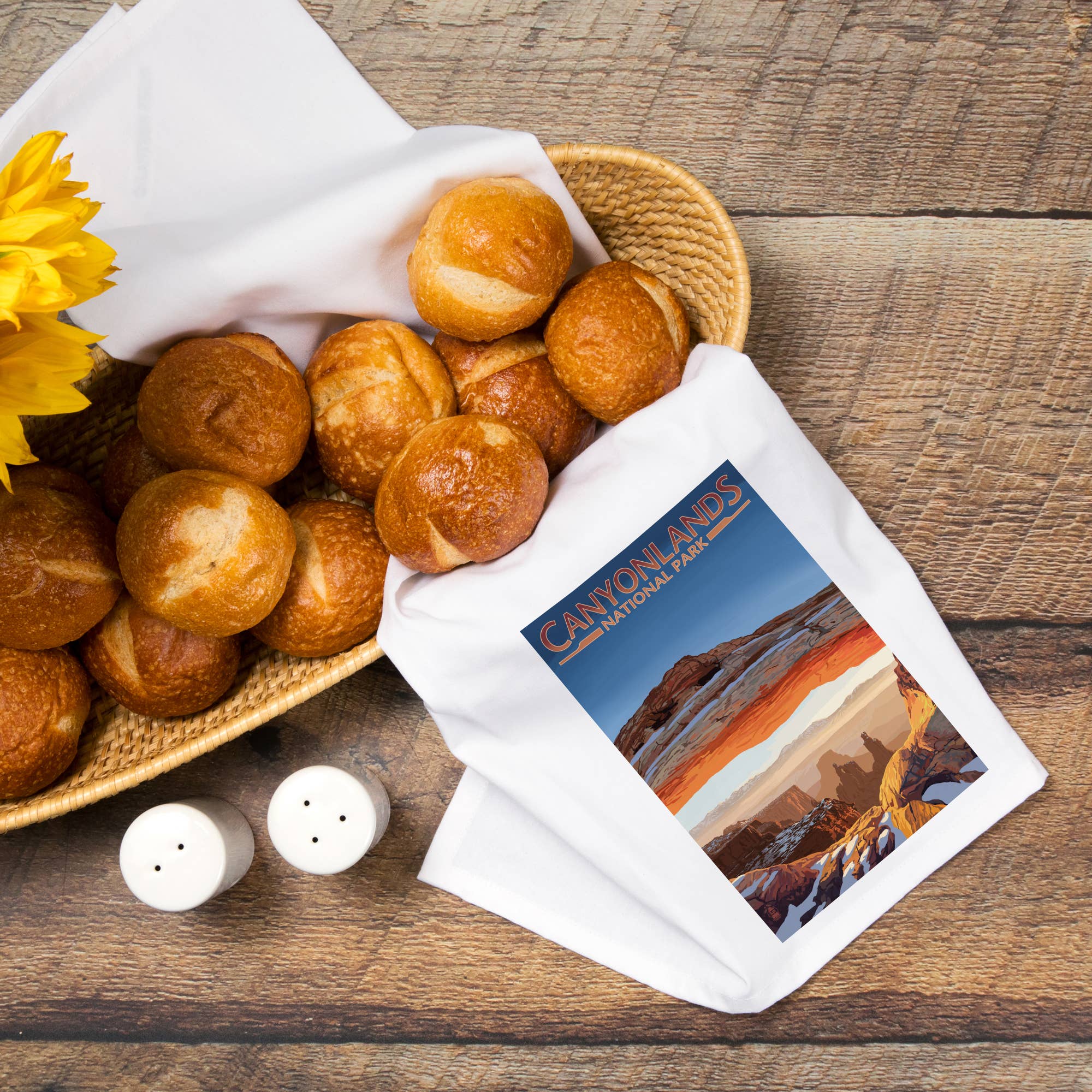 Lantern Press - Wholesale Tea Towel - ORGANIC TEA TOWEL Canyonlands National Park Arch, Painterly7