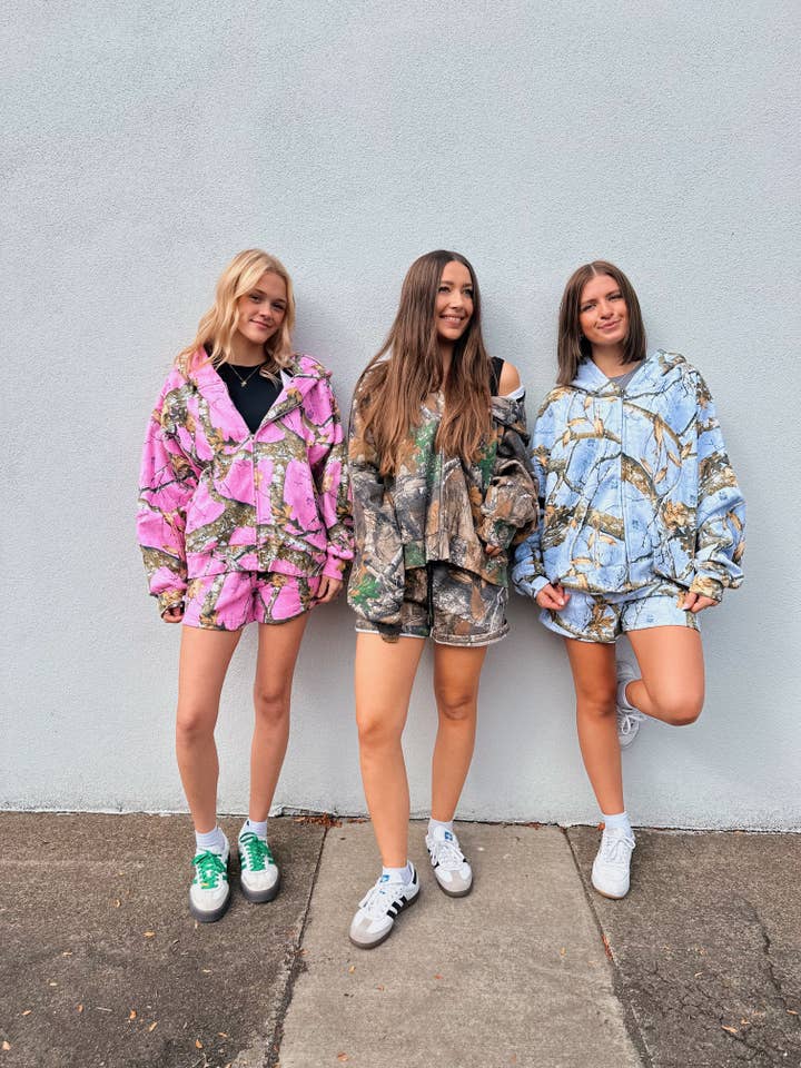 Happy Hour - Wholesale Korte broeken - Dames - Camo korte broek