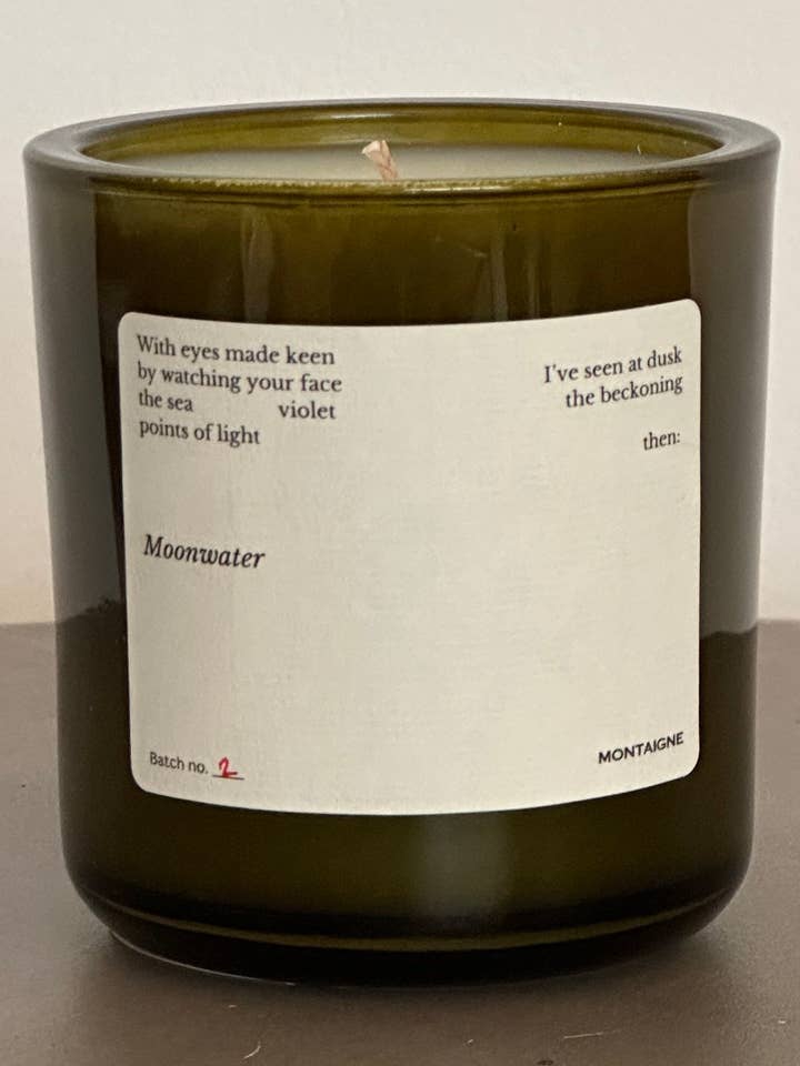 MOONWATER - BOUGIE WOODY PETITGRAIN pour la vente par MONTAIGNE