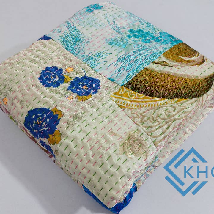 KHC - Venta al por mayor Edredones acolchados - Colcha de Seda Patchwork Boho Chic Blanca Diseño Ecléctico Colorido Decoración de Habitación3