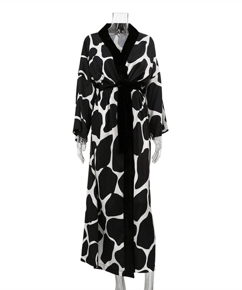 Black V-Neck Seven-Point Sleeve Kimono Robe for wholesale on Faire2