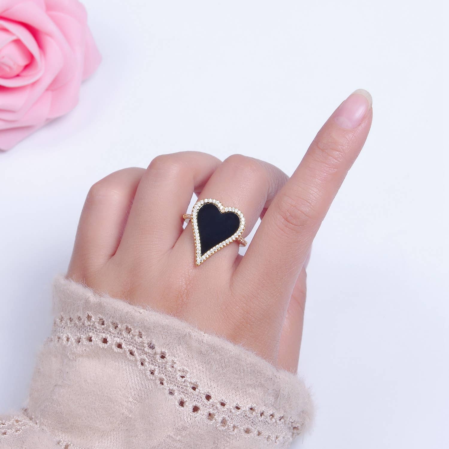 Aim Eternal – wholesale Cocktail/statement ring – Colorful Heart Framed Open Casual Ring O2198 O2199 O22003