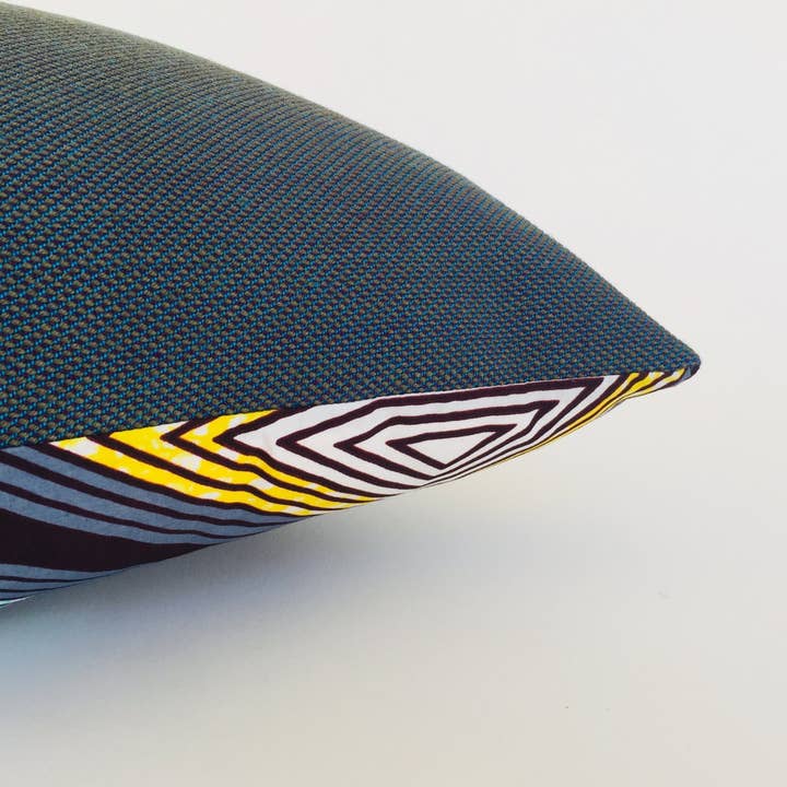 Iki pude géométrique 40X60 cm pour la vente par Mumutane