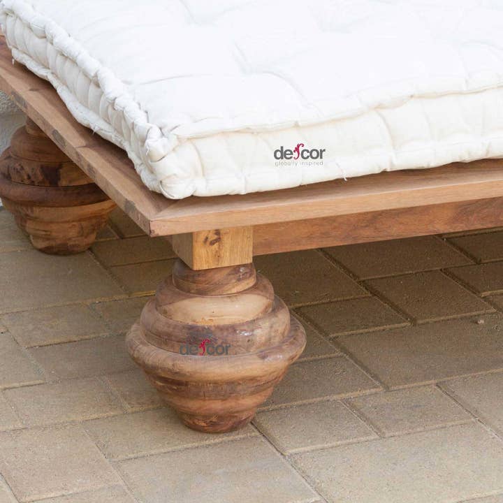 De-cor - Venta al por mayor Camas de día - Sofá cama de madera recuperada con flores de loto natural