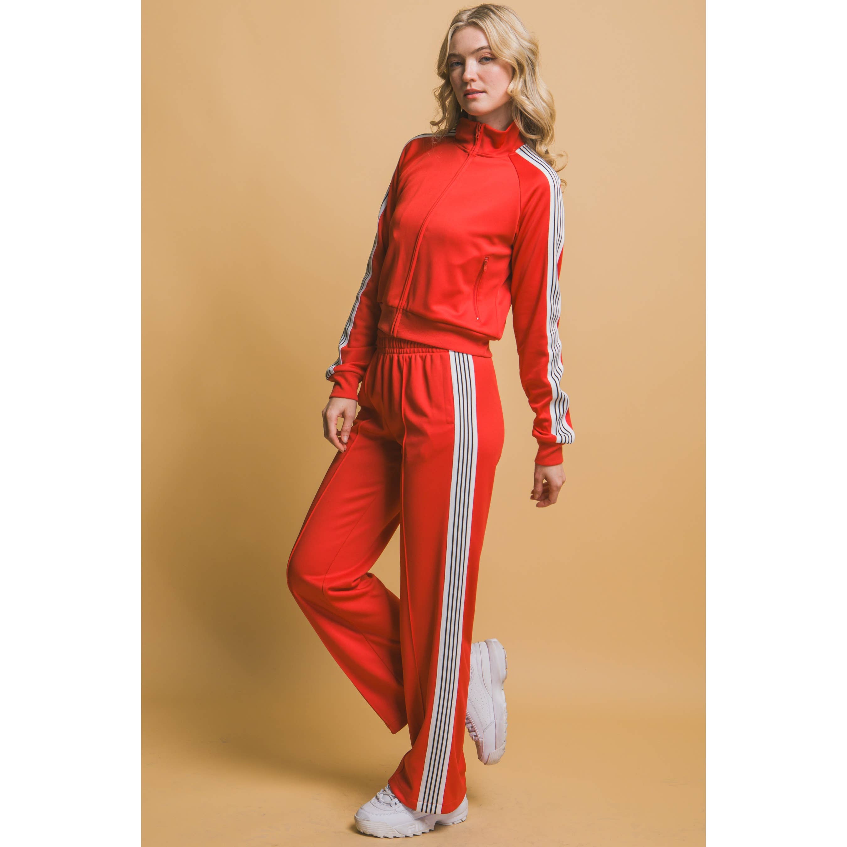 HiteJeans – wholesale Activewear set – Women′s – Trendy side stripe jacket and pants set8