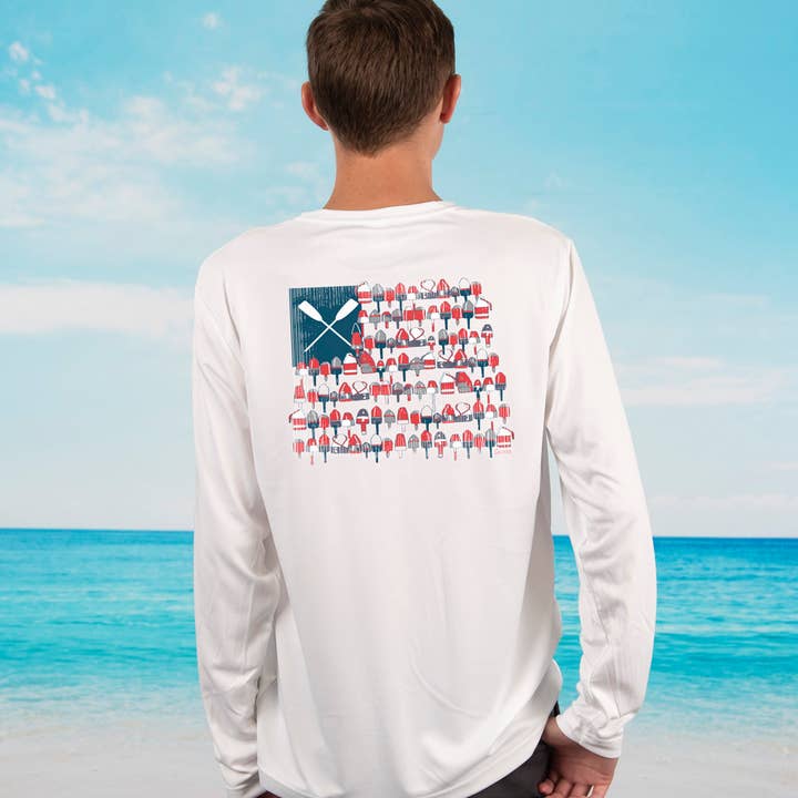 Chemise ultra confortable « Buoy American Flag » UPF 50 Performance pour la vente par Caloosa WaterWear