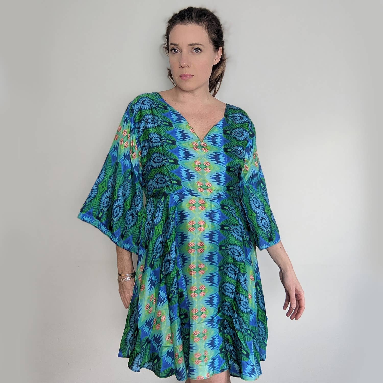 Art Katsura – Engroshandel Kjole - Dame – Silke Tunika Kjole Blå Spiral5