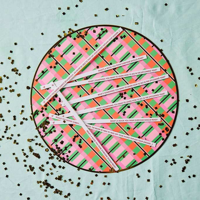 Packed Party - Wholesale Card game - Jingle & MIngle Conversation Starter Set1