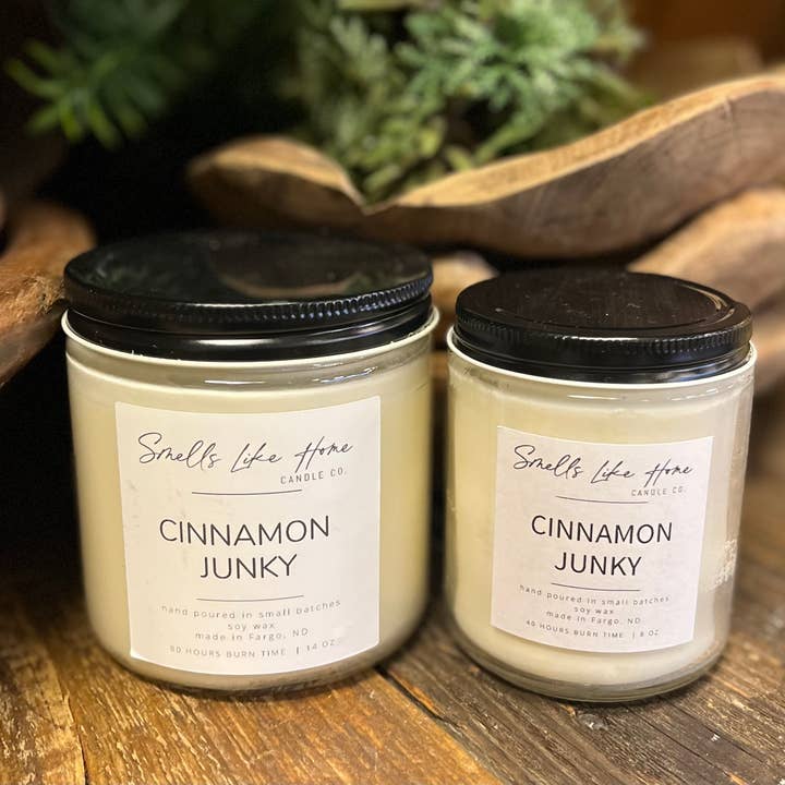 Vela de soja Cinnamon Junky para venta al por mayor de Smells Like Home Candle Co.