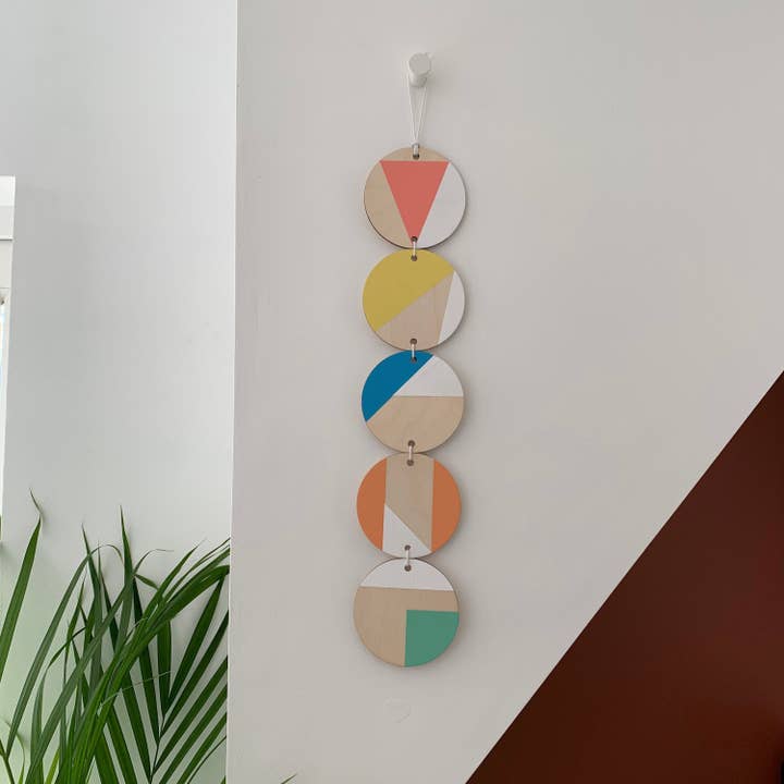 Colgante de pared, arte geométrico colorido, decoración de madera contrachapada, Sca para venta al por mayor de We Are Lunarium Ltd