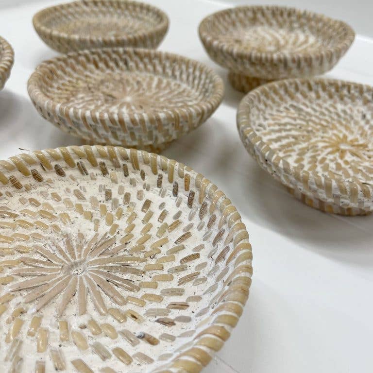 ByBazz - Wholesale Decorative Plate/Dish/Bowl - Schaaltje Rotan Voet S 0