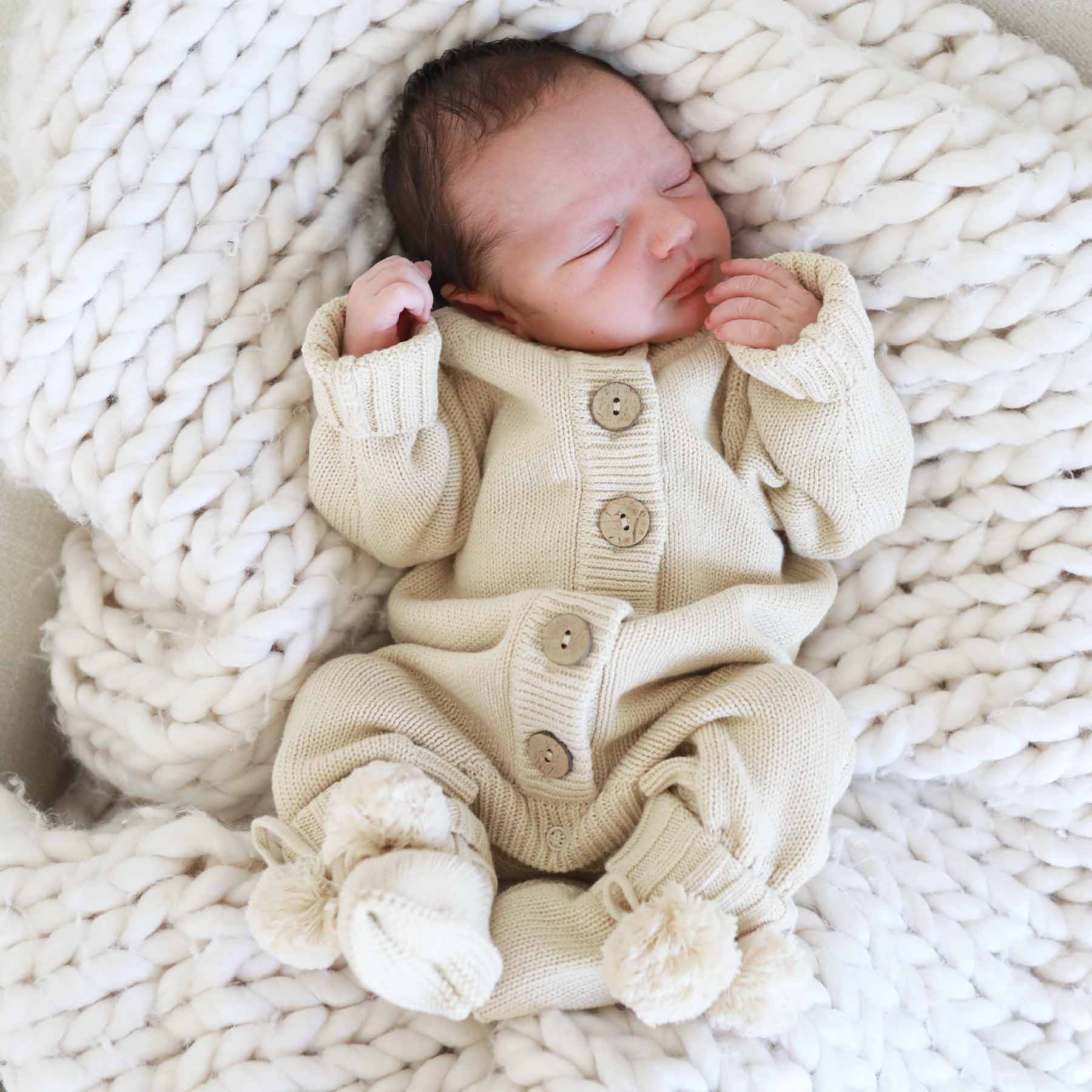 Nestlingo - Vendita all'ingrosso Tutina - Neonati - Pagliaccetto con Bottoni e Maglione a Maglia | Sabbia0