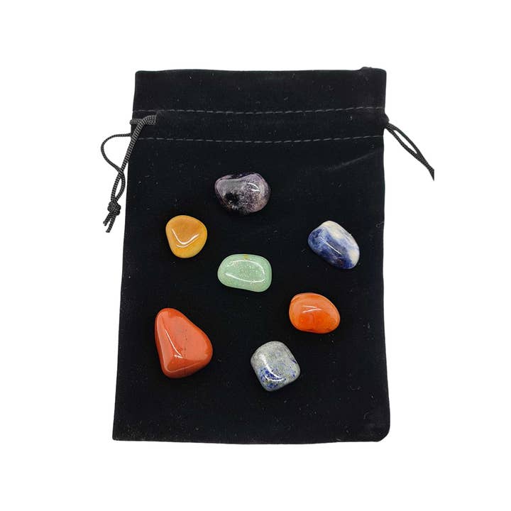 VIE – wholesale Andlig sten/kristall – 7 chakrastenar med svart påse, 1-2 cm stenar