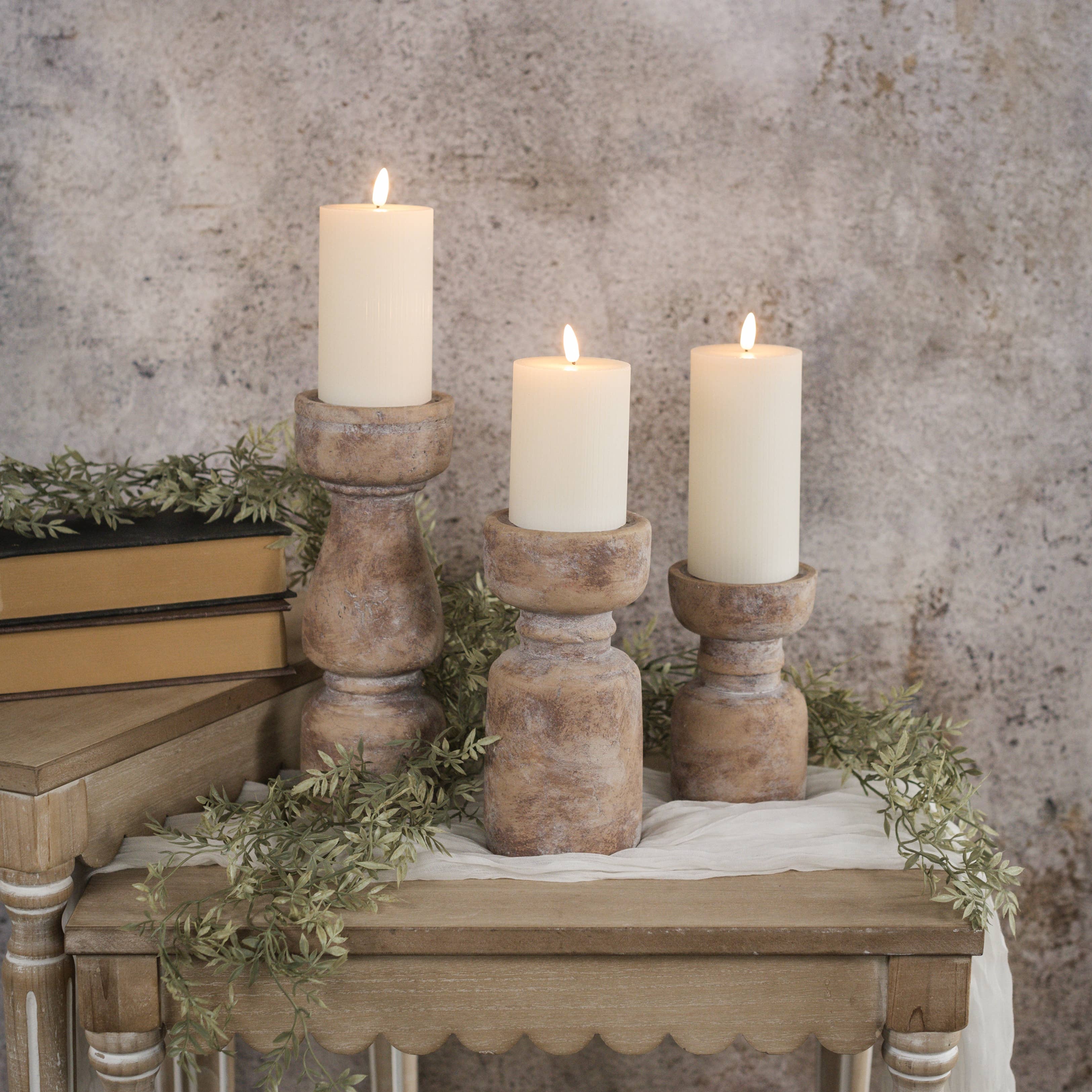 Ragon House - Vente Bougeoirs - BOUGEOIR PILIER EN TERRACOTTA 6,5"1