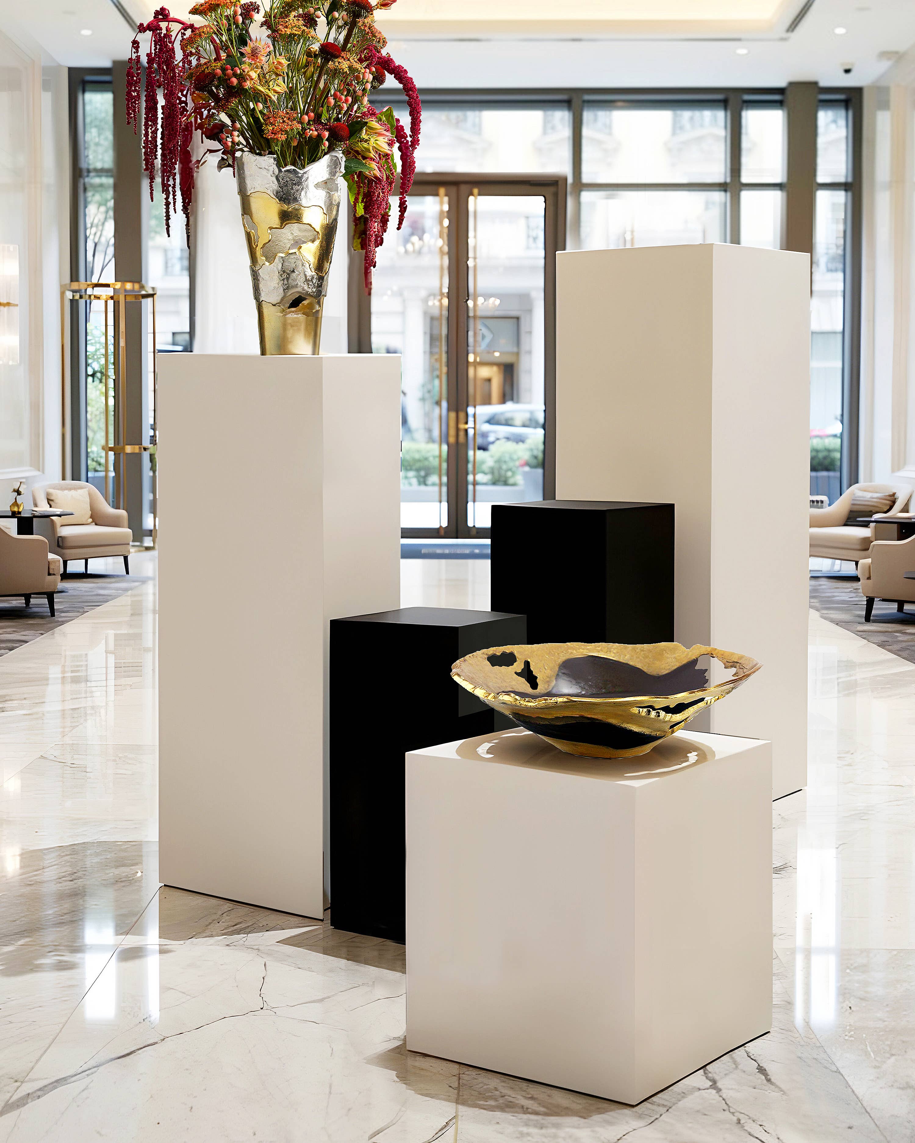 Galore Home – wholesale Dekorativt bordsobjekt – 32" träpelare för visning eller pelarstativ1