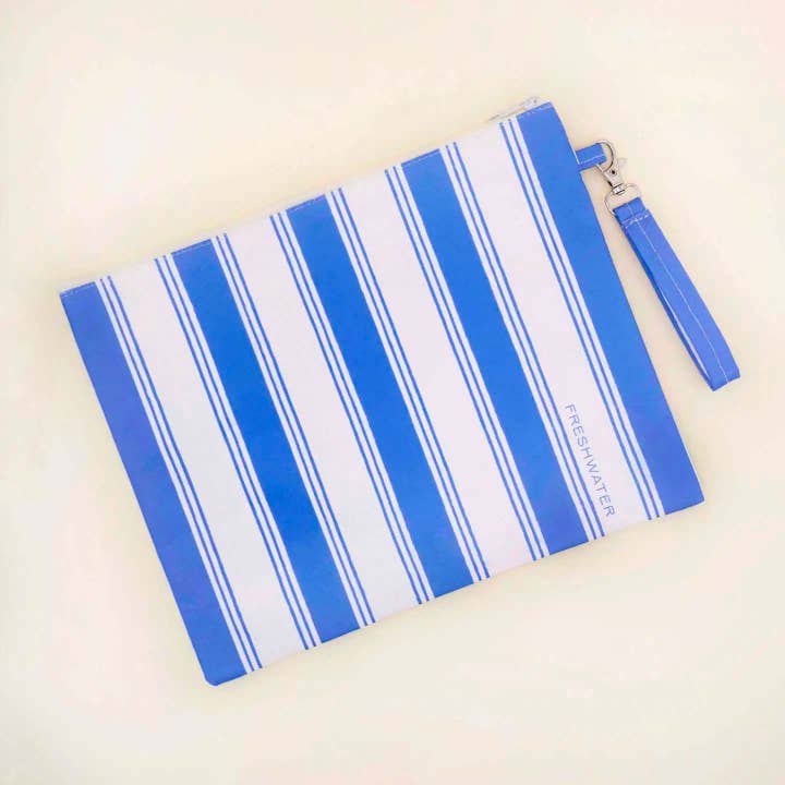 Bolsa de Barco Impermeable Azul Ola para venta al por mayor de Freshwater Curated Goods