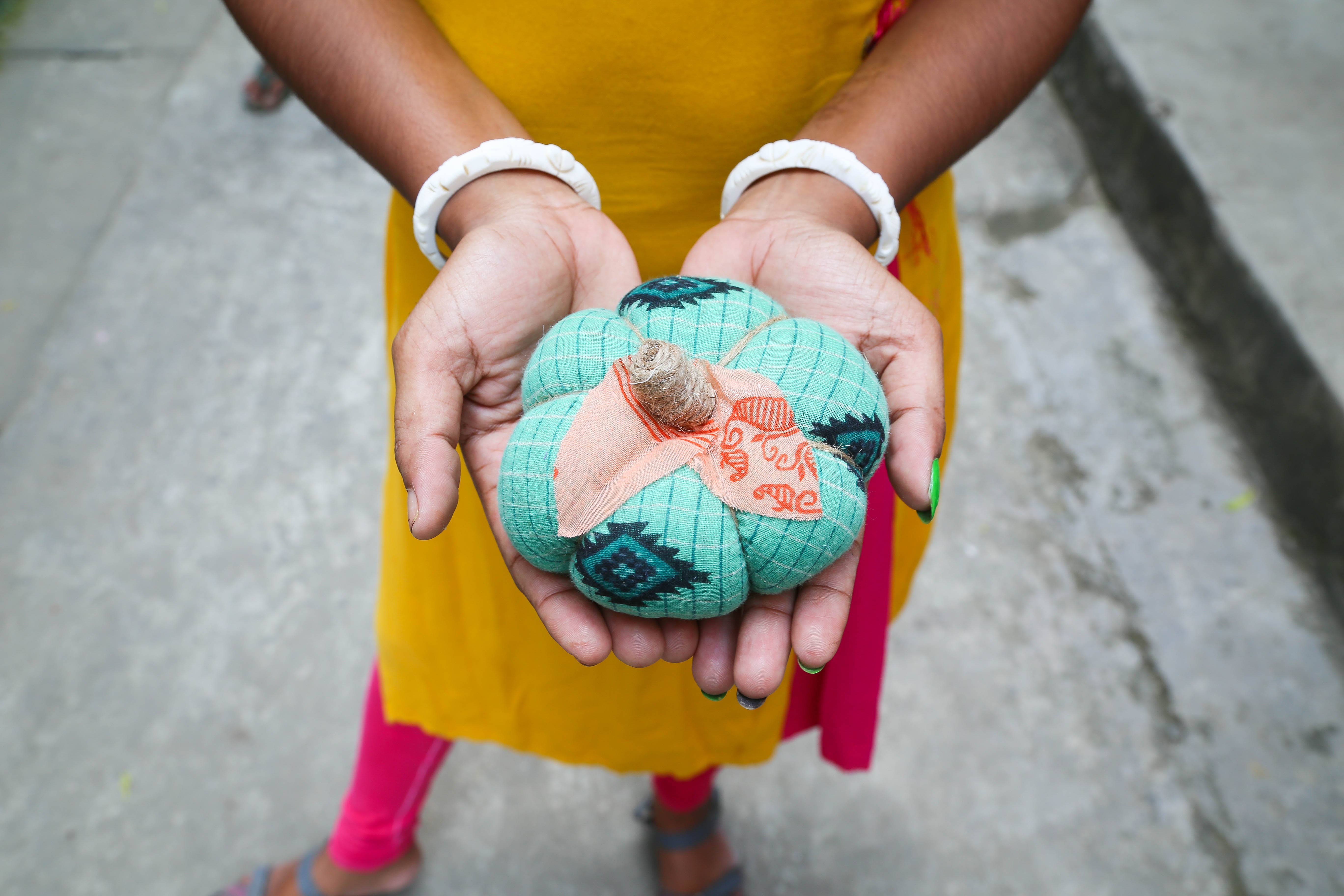 Asha Project - Wholesale Decorative Tabletop Object - Saree Pumpkin | Medium3