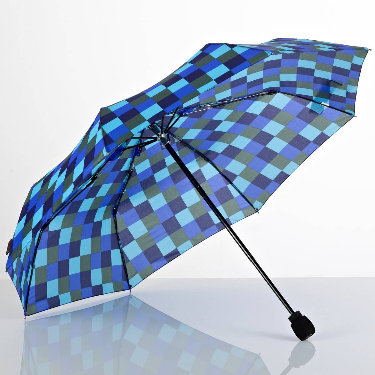 One Bay Distribution - Wholesale Umbrella - Unisex - EuroSCHIRM Light Trek Compact Trekking Umbrella9