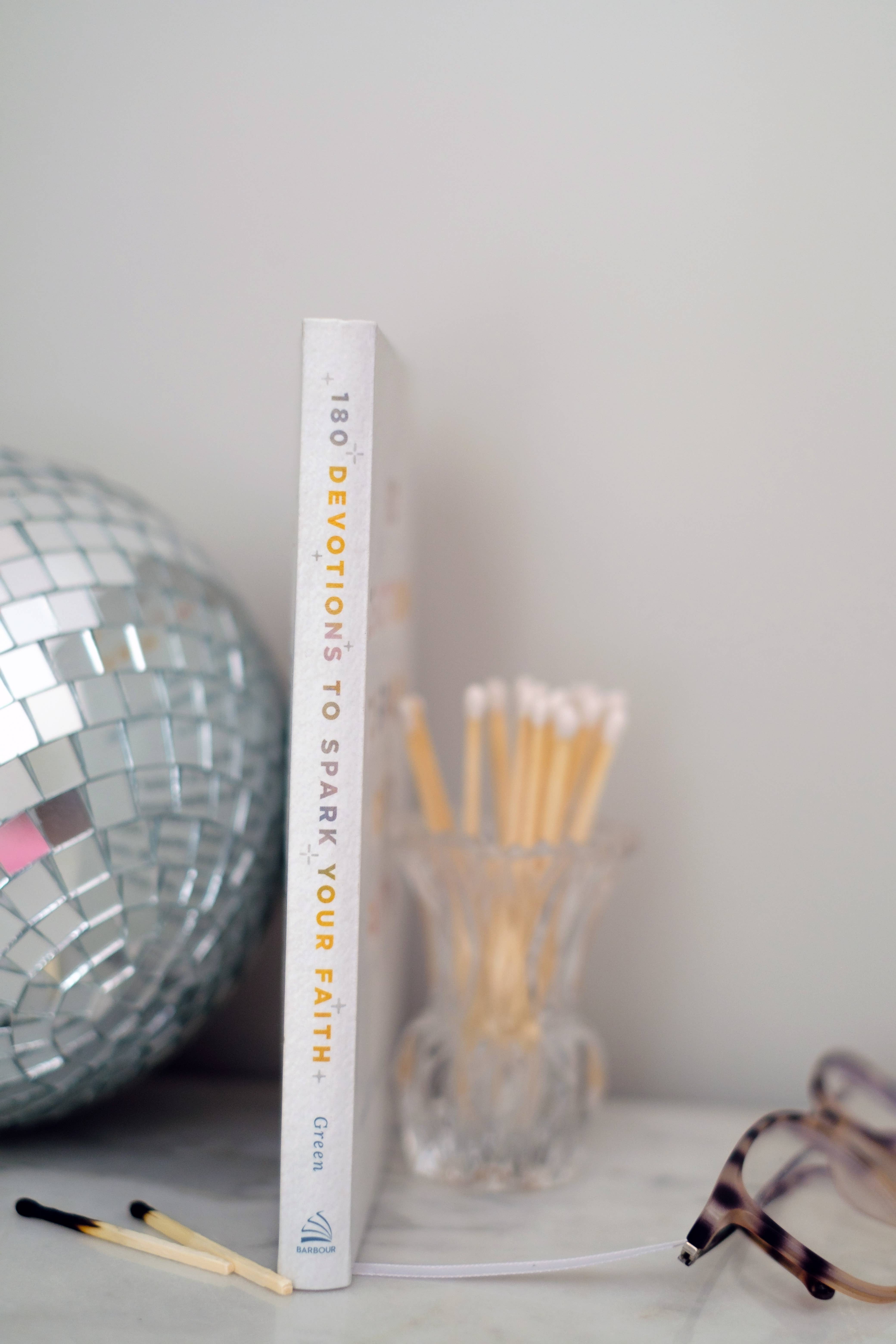 Barbour Publishing, Inc. - Wholesale Religion - 180 Devotions to Spark Your Faith3