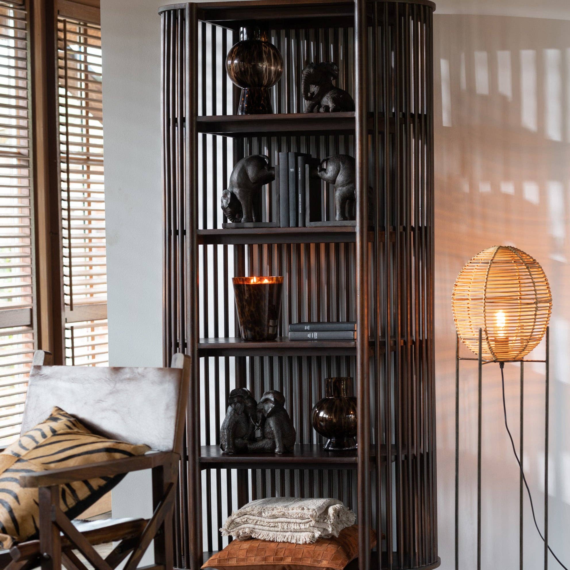 BOHORIA - Wholesale Retailer Display - Home & Living - Wardrobe "Conie"1