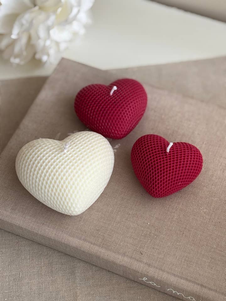 Textured heart - Decorative candle for wholesale by Maison Carona