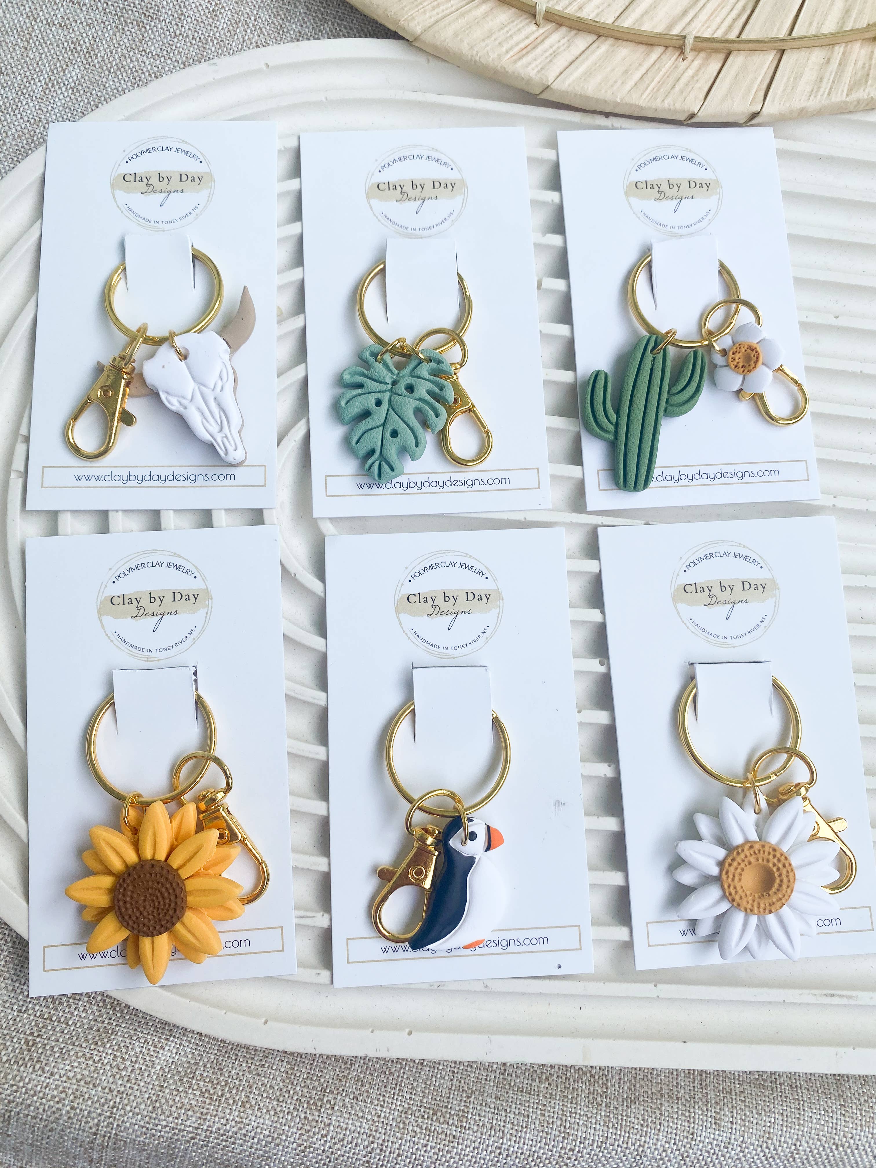 Clay by Day Designs - Vente Porte-clés – unisexe - Porte-clés en argile polymère - Macareux, Bohème, Tournesol, Crâne1