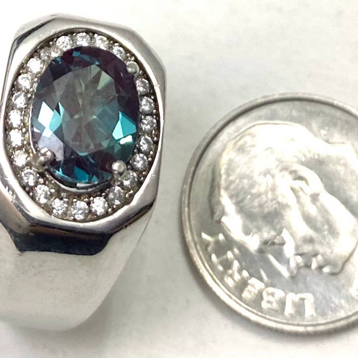 Twan Kee Jewelry – Großhandel Einzelstein-/Solitär-Ring – Herrenring aus Sterlingsilber mit ovalem Alexandrit 7x9mm