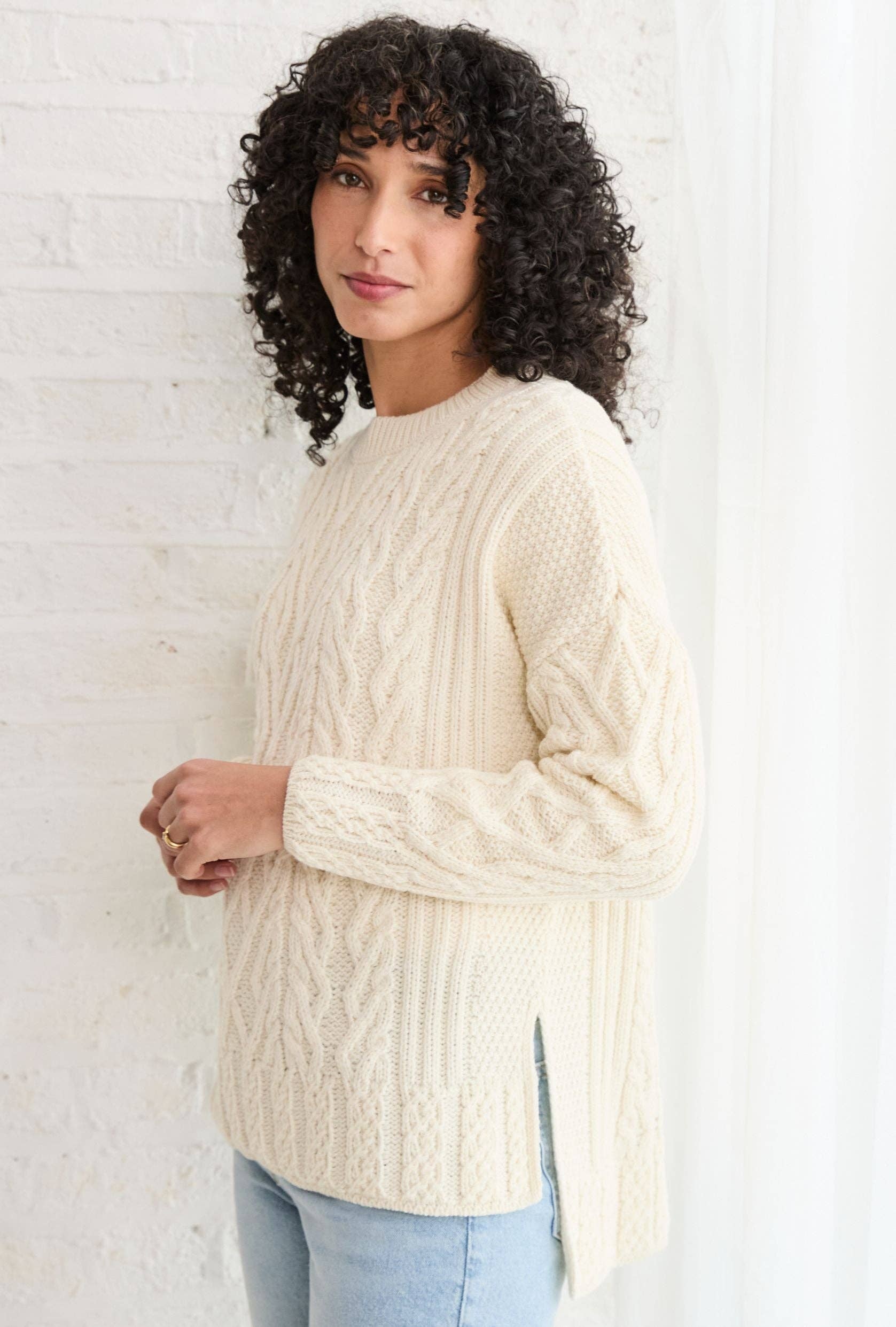 Aran Woollen Mills - Venta al por mayor Jersey de punto - Mujer - Suéter Tully Box Aran - Crema5