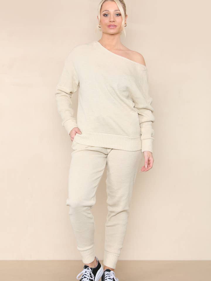 Kvinder Beige Vinter Varm Strikket Bådudskæring Matchende Ensfarvet To-delt Loungewear Sæt for engroshandel hos Elainah Fashion